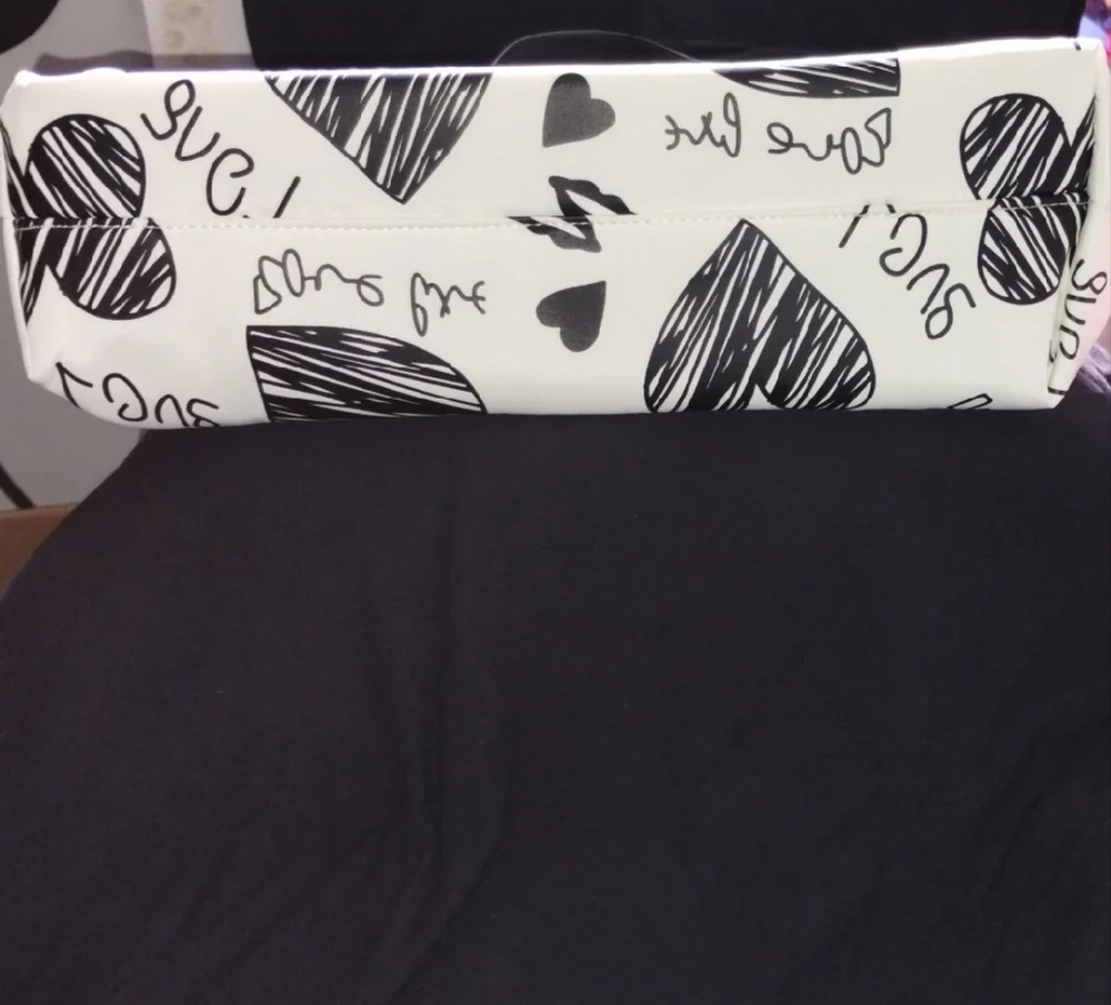 SHEIN Black and White Graphic Shoulder Bag with Leather Trim - Picture 5 of 7